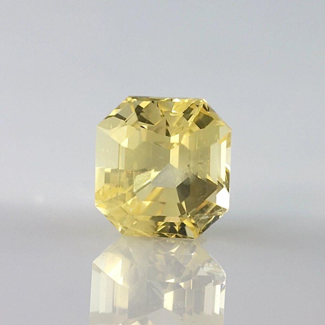 Yellow Sapphire – 11.76Ct